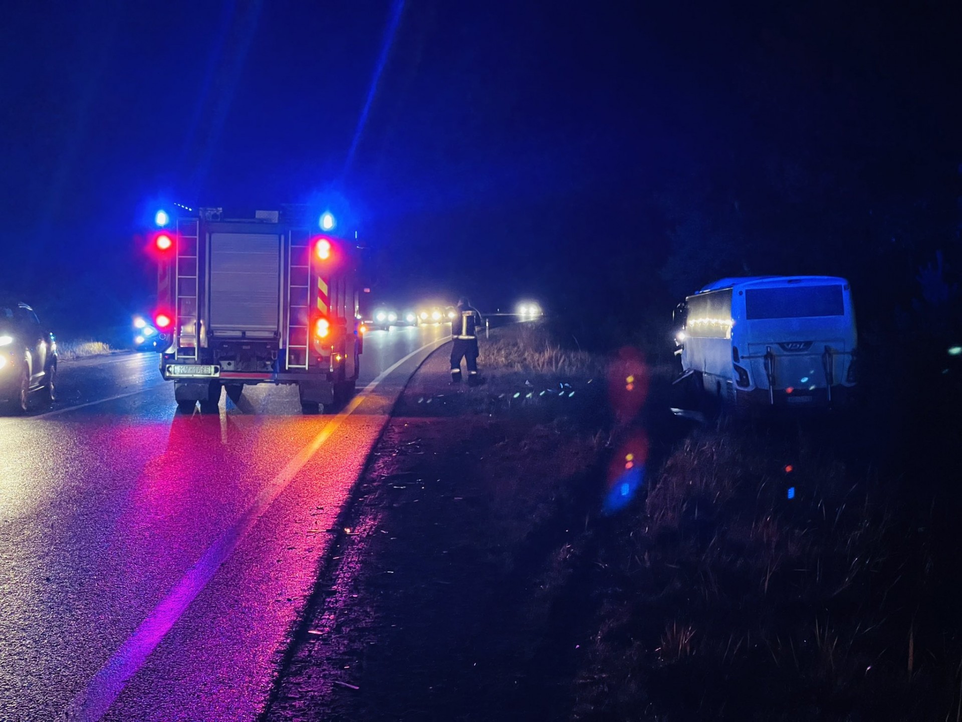 13 ātrās palīdzības. Šaušalīgākā autokatastrofa Latvijā. FOTO. VIDEO (Bilde 4)